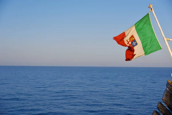 Zblízka Italien Vlajka Vyvěšená Jachty — Stock fotografie