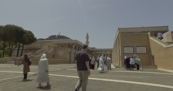 Rekaman Eksterior Dari Sebuah Masjid Muslim — Stok Video