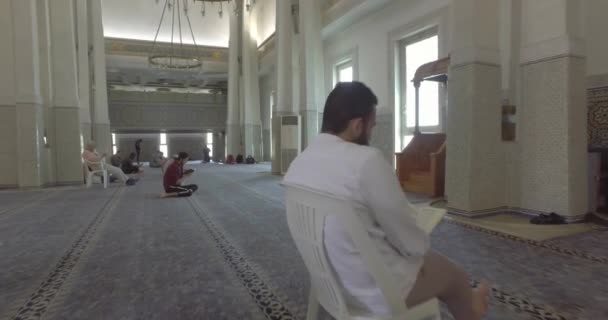 Des Images Personnes Priant Dans Mosquée — Video