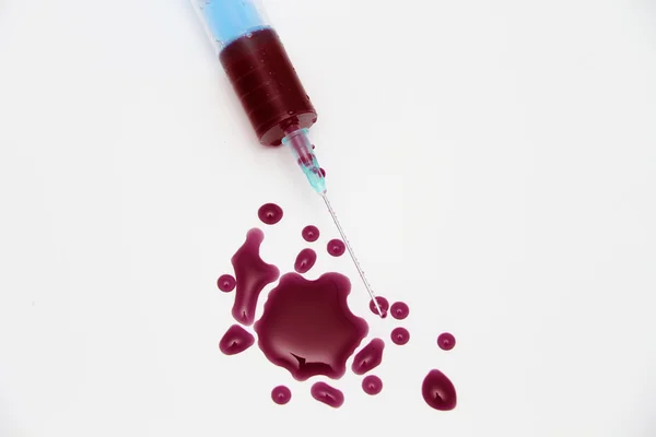 Seringa de sangue vermelho Teste para pesquisa HIV AIDS Conceito Idéia — Fotografia de Stock