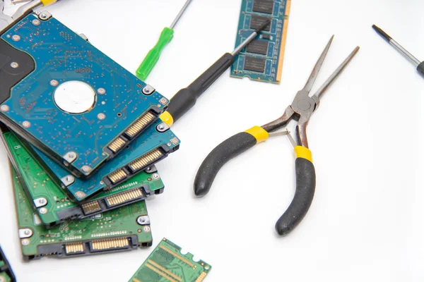 Laptop-Reparaturwerkzeuge und technische Unterstützung — Stockfoto