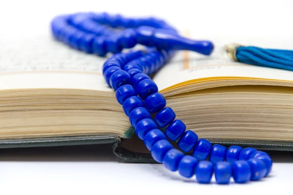 Rosary and Qoran — Stock Photo, Image