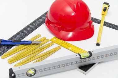 Kask ve inşaat çizimleri ve Binalar için Araçlar