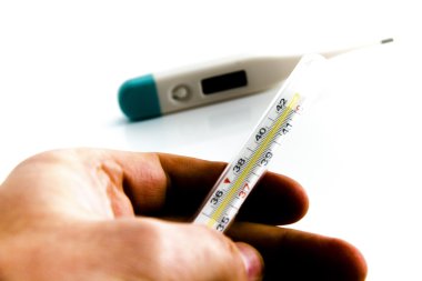 Vücut ısısını termometre