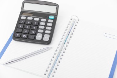 hesap makinesi, kalem ve defter iş kavramı