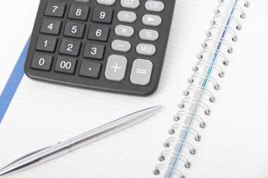hesap makinesi, kalem ve defter iş kavramı