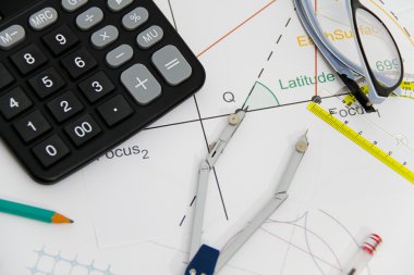 İş mimari projesi, çift ve pergel, gözlük, kural