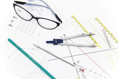 İş mimari projesi, çift ve pergel, gözlük, kural