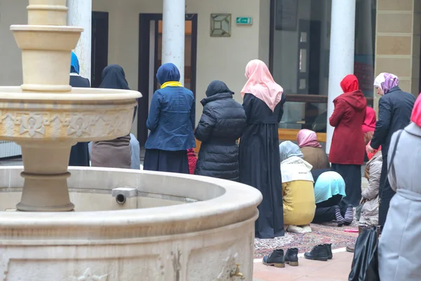 Prayer performing by muslim women — Stock Photo, Image