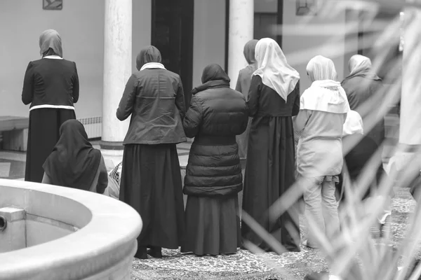 Prayer performing by muslim women — Stock Photo, Image