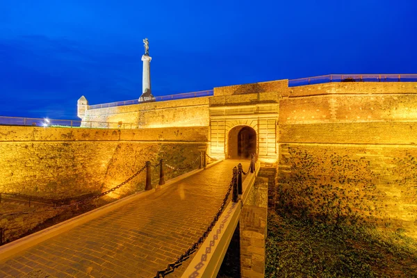 Belgrade fortress and Kalemegdan park — Stock Photo, Image