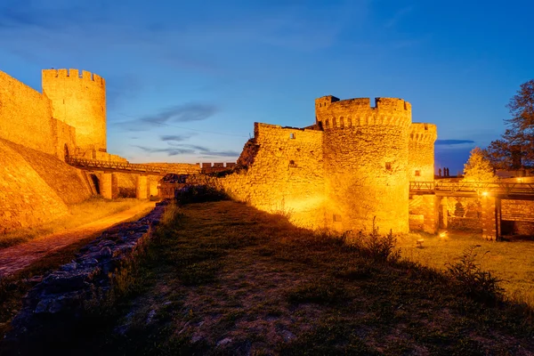 Πάρκο και το φρούριο kalemegdan του Βελιγραδίου — Stockfoto