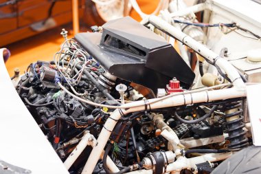 araba motorunun bir parçası