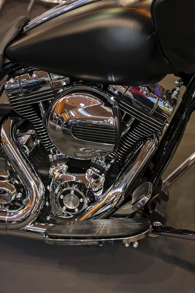 Parte del motor de motocicleta cromado —  Fotos de Stock