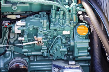 Ekskavatör kazma motorlu