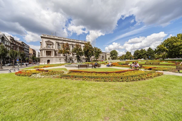 Parque perto do Palácio do Governo — Fotografia de Stock