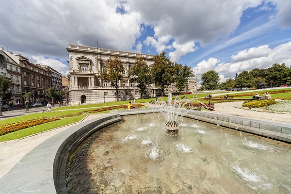 Brunnen im Park — Stockfoto