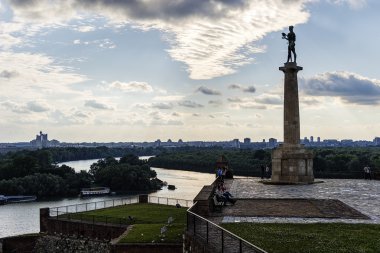 Belgrad Kalesi ve panorama görünüm