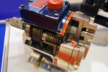 Kesit motor bölümü'nün