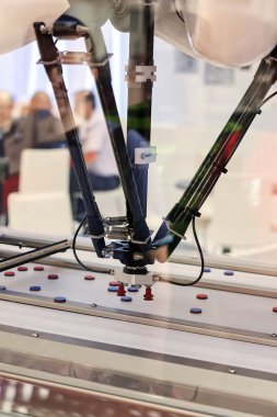 Robot makine aleti