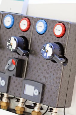 Endüstriyel kontrol paneli