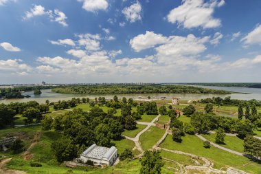 İki nehrin birleşimi 