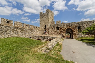 Belgrad Kalesi ve park