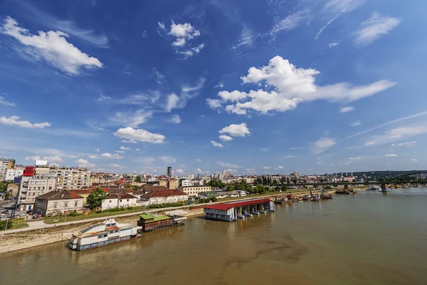 Panorama näkymä Belgradin vanha osa kaupunkia — kuvapankkivalokuva
