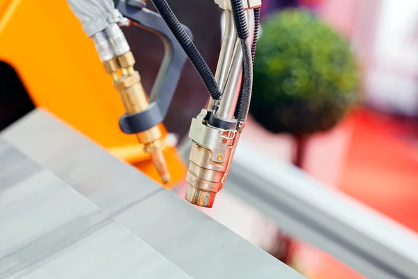 Robotic cutting machine — Stock Photo, Image