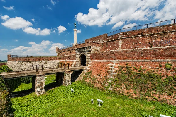 Belgrade fortress and Kalemegdan park — Stock Photo, Image