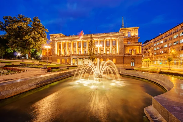 Klassisches Gebäude — Stockfoto