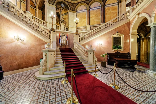 Intérieur du bâtiment classique — Photo