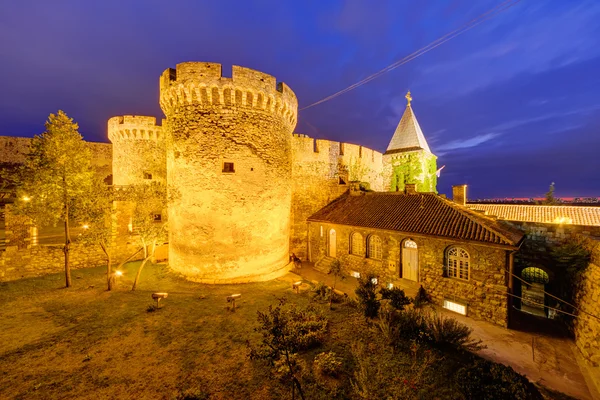 Belgrade fortress and Kalemegdan park — Stock Photo, Image