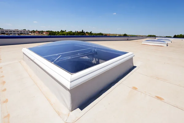 Flat roof on industrial hall — Stock Photo, Image