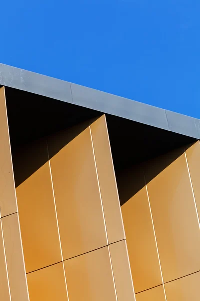 Colorful aluminum facade on large shopping mall — Stock Photo, Image