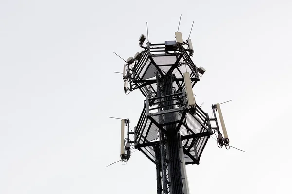 Telekomünikasyon antenler — Stok fotoğraf