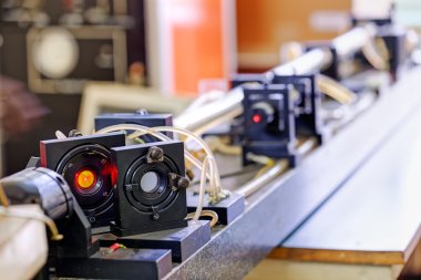 Laboratuvar kırmızı lazer