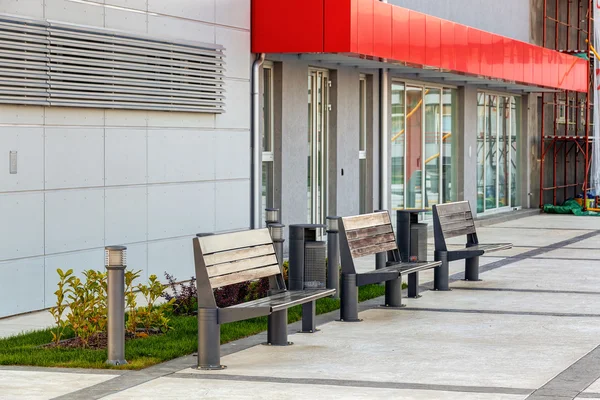 Fachada de alumínio no edifício residencial — Fotografia de Stock