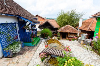 eski dağ evi