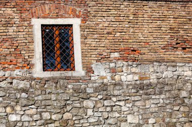 Turuncu eski tuğla duvar