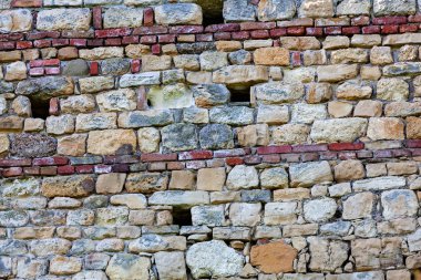 Eski taş duvar