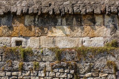 Eski taş duvar