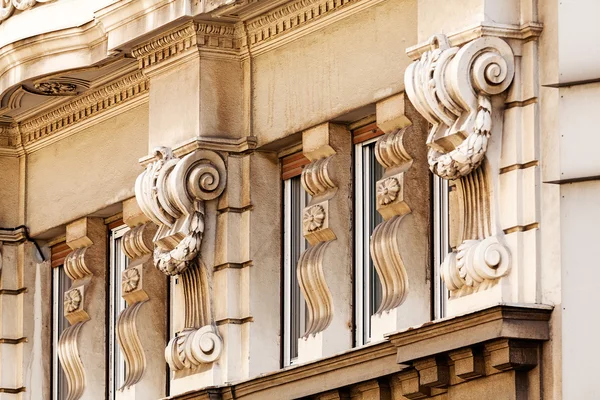 Fachada de piedra en el edificio clásico —  Fotos de Stock