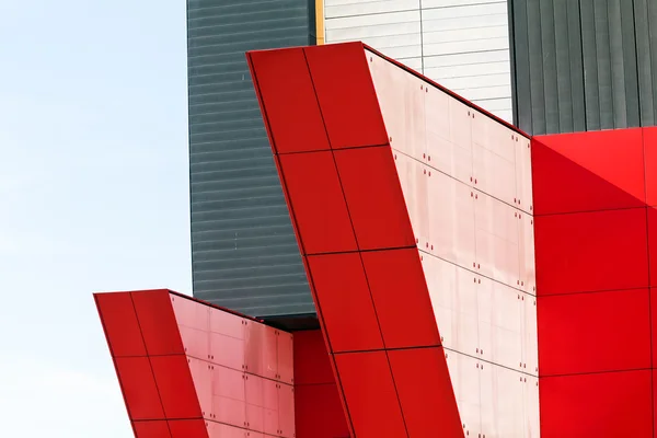 Colorful aluminum facade on large shopping mall — Stock Photo, Image