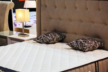 Klasik mobilya yatak 