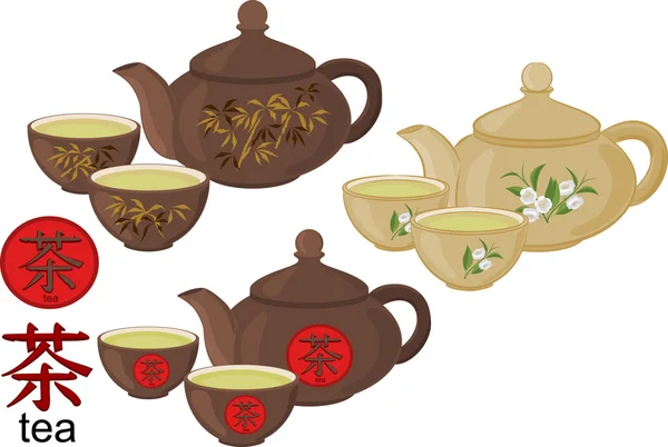 La tetera y tazas pequeñas de té verde chino . — Vector de stock