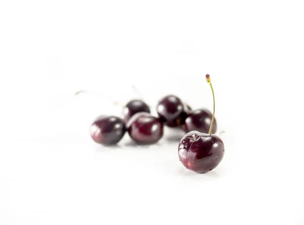 Cerezas Aisladas Sobre Fondo Blanco — Foto de Stock