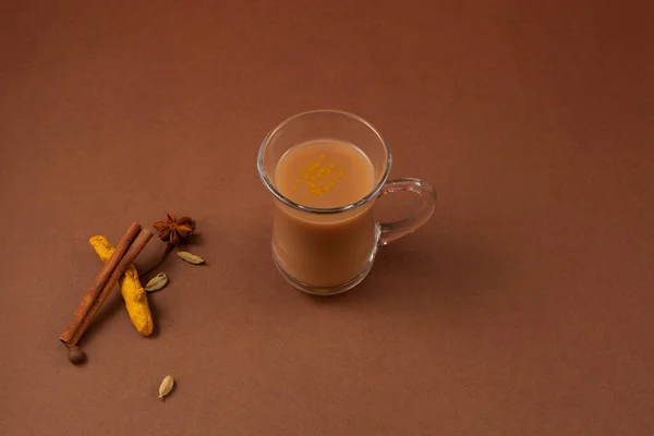 Популярный Индийский Напиток Каракский Чай Масала Чай Подготовлено Добавлением Молока — стоковое фото