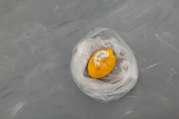 Citron Pourri Gâté Dans Sac Plastique Jetable Mauvaise Conservation Des — Photo