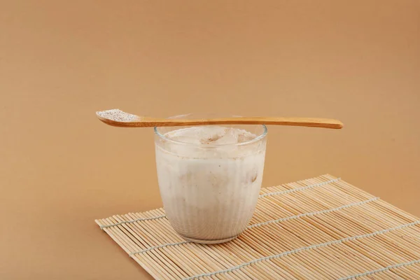 Misutgaru Misugaru Latte Bere Milkshake Coreano Con Polvere Multi Grano — Foto Stock